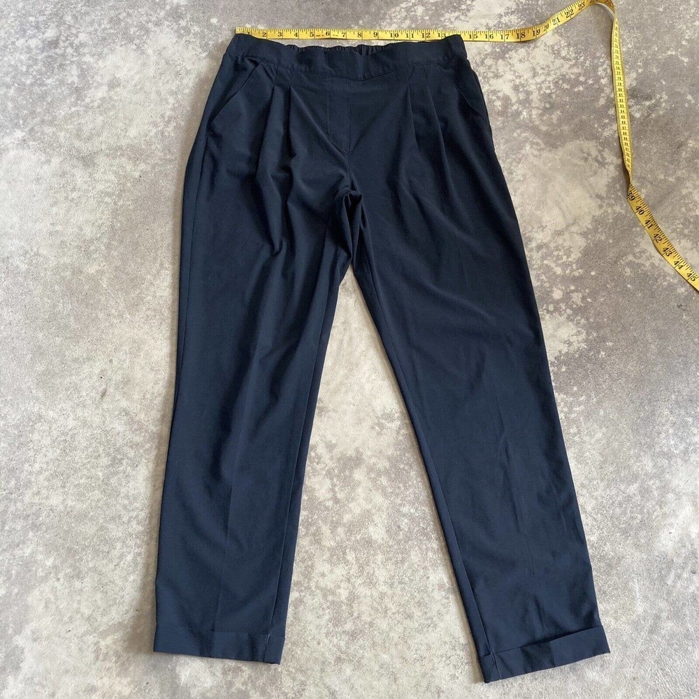 Qor Performance Pants Women Size 10 Black Pleated Front Pockets Style 21924‎